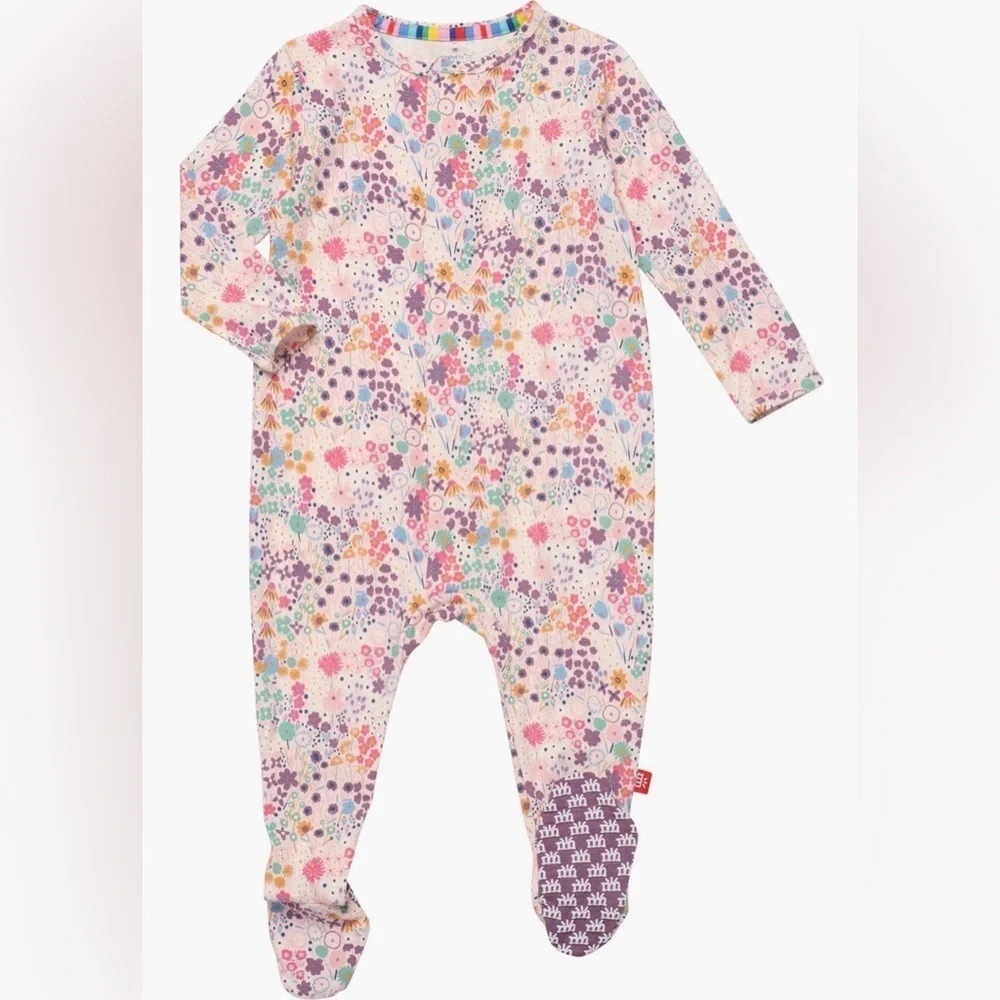 NWT MAGNETIC ME FLORAL RIGHT FIT FOOTIE 9/12M